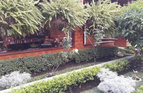 Novo Gravata House | Cozy Chalé in Gravatá: Pet-Friendly with Pool & Hot Tub