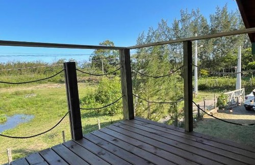 Sambaqui Ski Chalet | Cozy Chalé in Itapirubá with Ocean Views & Pet Friendly