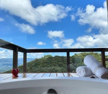 Aguas Mornas Ski Chalet | Discover Chalé Alecrim in Rancho Queimado