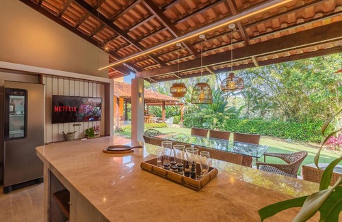 Northeast Region Ski Chalet | Charming Chalé Alto da Bela Vista: Family & Pet Friendly