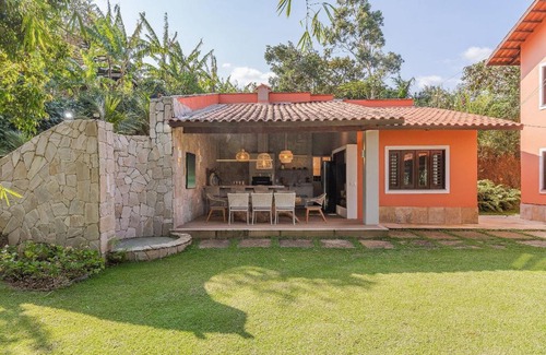 Northeast Region Ski Chalet | Charming Chalé Alto da Bela Vista: Family & Pet Friendly
