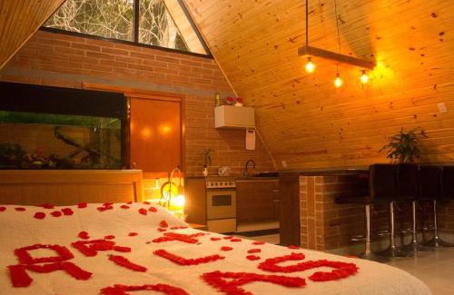 Otavio Rocha Ski Chalet | Pet-Friendly Retreat at Chalé Anoitecer for Families