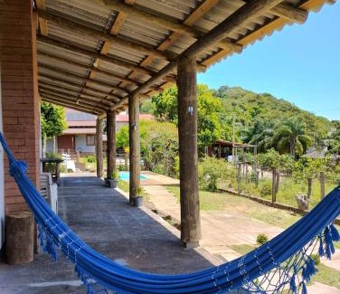 Torres Ski Chalet | Pet-Friendly Chalé em Torres with Ocean View & Pool