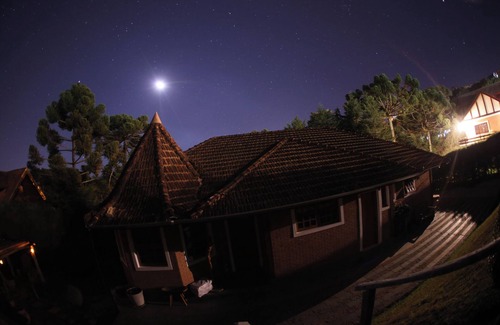 Campos do Jordao Apartment | Chalé Belga: Family-Friendly Retreat Near Capivari Center