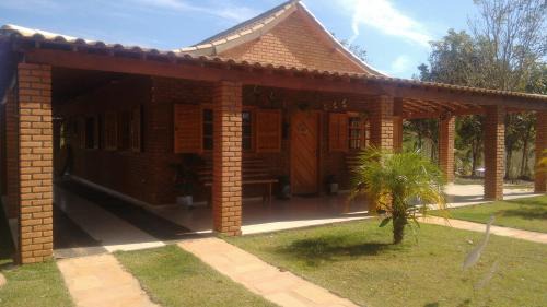 Sao Thome das Letras House | Pet-Friendly Chalé Boa Vista with Pool & Restaurant