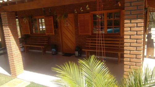 Sao Thome das Letras House | Pet-Friendly Chalé Boa Vista with Pool & Restaurant