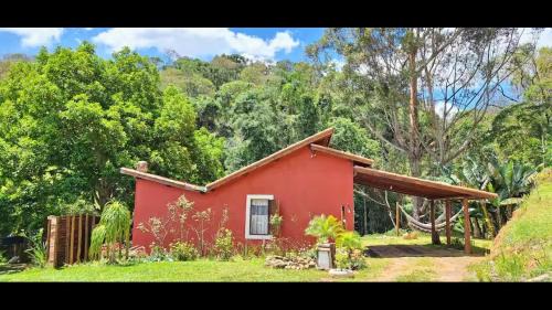 Corrego do Bom Jesus House | Top-Rated Cabana with 3 Waterfalls, Pet Friendly Retreat