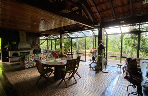 Guaramiranga Villa | Experience CHALÉ CHÃO das ESTRELAS: Pool & Hot Tub Haven