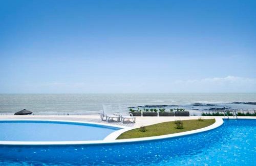 Zumbi House | Beachfront Chalé with BBQ, 3 Bedrooms - Praia de Zumbi