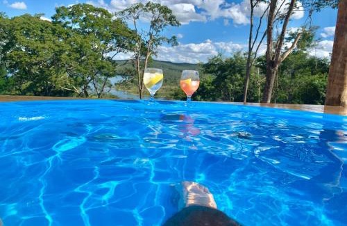 Alexania House | Relaxing Chalé with Hot Tub and Lake Views - Rated 9.5/10