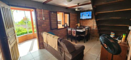Gamboa House | Family-Friendly Chalé with Pet and Child Amenities