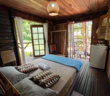 Belem Ski Chalet | Cozy Chalé da Árvore with Ocean Views and Pet-Friendly Perks
