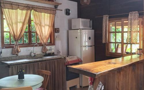 Centro Cabin | Pet-Friendly Escape at Chalé da Bruxa - Rated 9.6/10