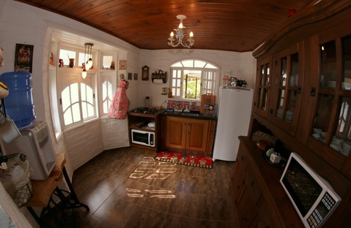Monte Verde Ski Chalet | Chalé da Colina: Top-Rated English Chalet with Spa & Hydro