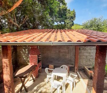 Conceicao do Ibitipoca House | Family-Friendly Chalé da Léia with Kitchen Amenities