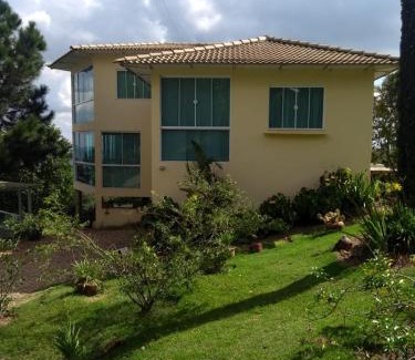 Aguas de Lindoia Ski Chalet | Cozy Chalé da Montanha - Enjoy Breakfast with 9/10 Rating