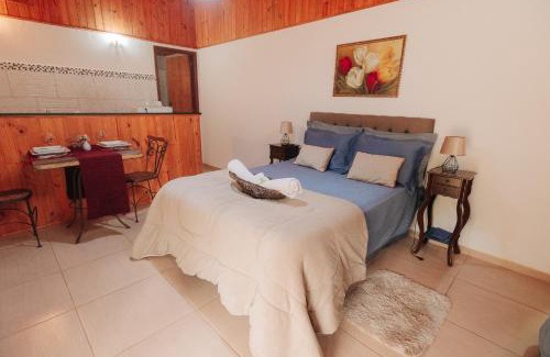 Penedo Cabin | Guest Favorite: Chalé das Carpas with Hot Tub & Accessibility