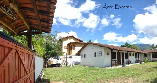 Centro Comercial Cabin | Cozy Chalé das Princesas: Ocean Views & Family-Friendly Stay