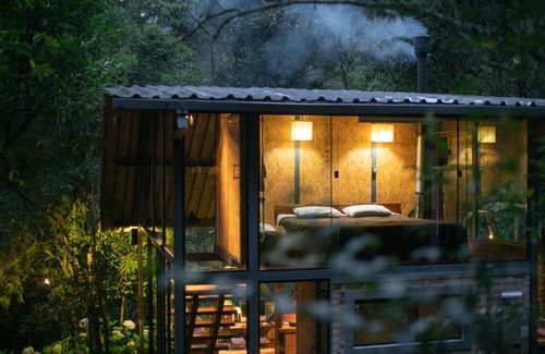 Itamonte Ski Chalet | Serene Chalé de Vidro na Mantiqueira with Scenic Waterfalls
