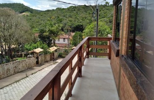 Lima Duarte House | Pet-Friendly Retreat at Chalé do Bosque for Families