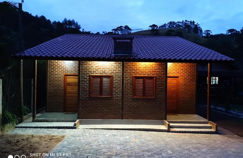 Centro Ski Chalet | Cozy Chalé do Bosque: Guest Rated 9.4/10