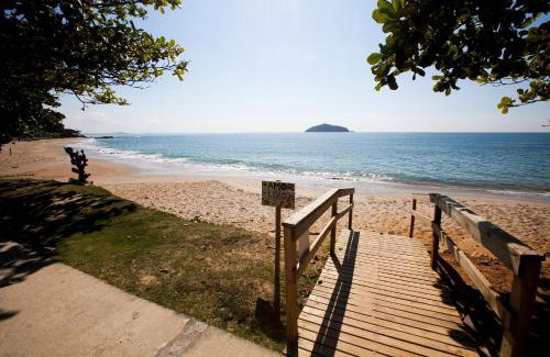 Penha Villa | Seaside Getaway at Chalé do Litoral with Pool & Ocean Views