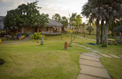 Luis Correia Ski Chalet | Discover Chalé do Mangue: Pet-Friendly Oceanfront Retreat