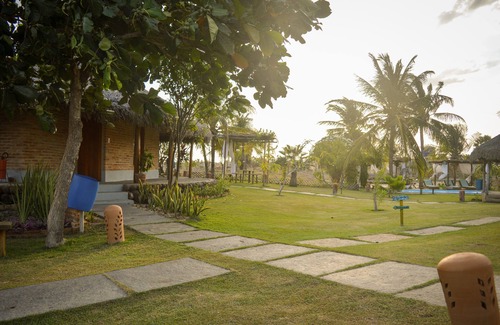 Luis Correia Ski Chalet | Discover Chalé do Mangue: Pet-Friendly Oceanfront Retreat