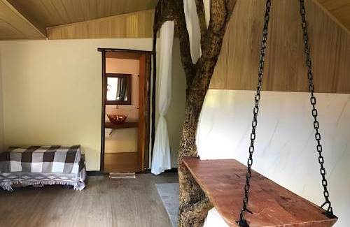 Jaboticatubas House | Idyllic Chalé e Cachoeira for a Relaxing Getaway