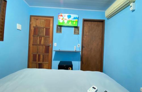 Interior de Sao Paulo Ski Chalet | Pet-Friendly Retreat at Chalé Eldorado with Breakfast