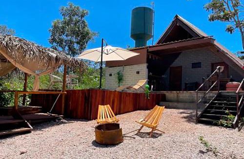 Sao Jorge Ski Chalet | Elegant Retreat with Hot Tub in Alto Paraiso, GO