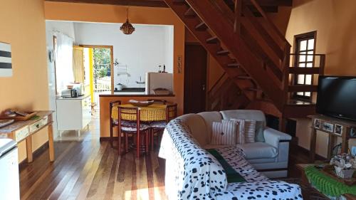 Delfim Moreira House | Discover a Pet-Friendly Retreat in Delfim Moreira, MG