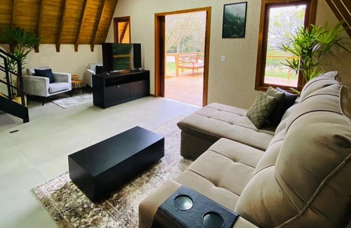 Ratones Ski Chalet | Charming Chalé in Florianópolis Near Jurerê Internacional