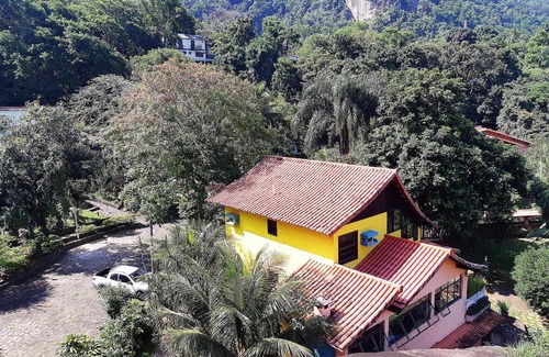 Ibicui Ski Chalet | Cozy Chalé em Mangaratiba - Steps from Beach and Ferry