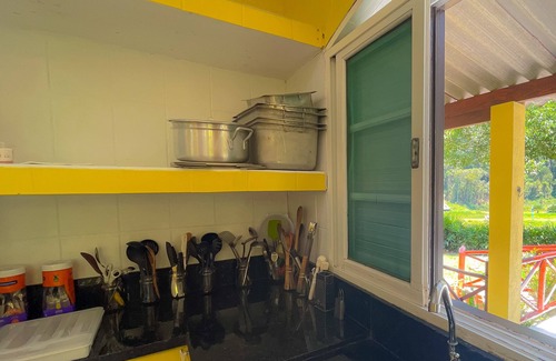 Santa Rita do Ribeira House | Mountain Retreat in Miracatu with Pool and Wi-Fi Access