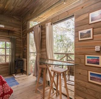 Praia Grande Cabin | Pet-Friendly Chalé Envidraçado with Hot Tub in Itaimbezinho