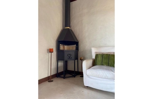 Alto Paraiso de Goias House | Pet-Friendly Chalé Esmeralda with Family Amenities