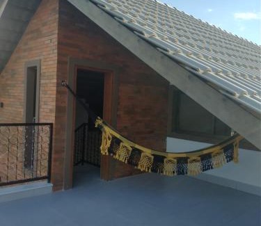 Bananeiras House | Charming Chalé Estação dos Sonhos: 10/10 Pet-Friendly Retreat