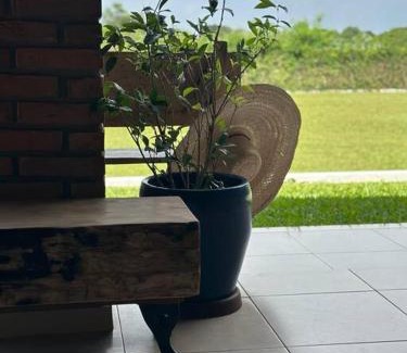 Foz do Iguacu Ski Chalet | Ideal Chalé for Groups & Families with Pool and Pet-Friendly