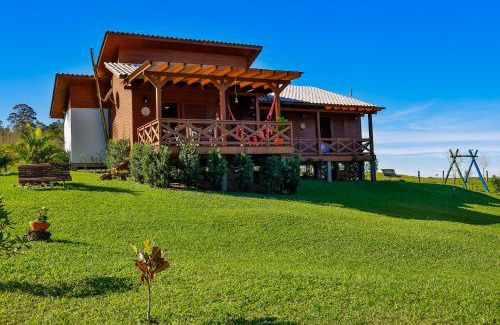 Treviso House | Family Retreat at Chalé Família - Sítio Vale Encantado