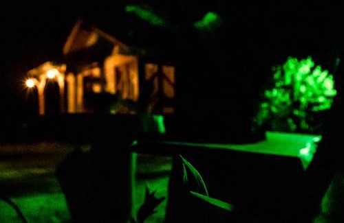 Praia Grande Cabin | Unforgettable Stay at Chalé Girassol with Hot Tub & Pets