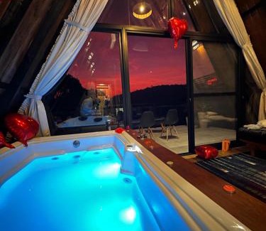 Sao Pedro de Alcantara Cabin | Cozy Chalé Guiados Pelo Alto: Pet-Friendly Retreat Awaits