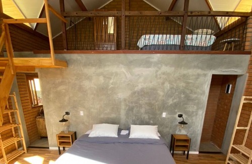 Sapucai-Mirim Ski Chalet | Chalé Jacarandá: Relax with Hot Tub & Nature Retreat