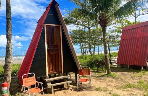 Jardim das Cancoes Cabin | Beachfront Chalé Jorai: Pet-Friendly Oasis with Pool