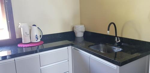 Schramm Apartment | Kid-Friendly Getaway at Chalé JS with High Ratings