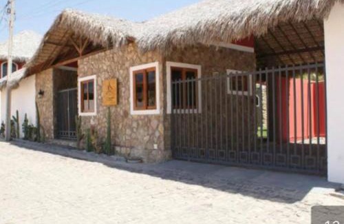 Canoa Quebrada Apartment | Pet-Friendly Chalé La Fazenda with Oceanfront Views