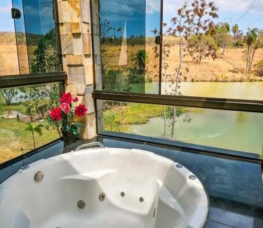 Jaboticatubas Other | Relaxing Chalet Loft with Hot Tub by Lagoa in Serra do Cipó