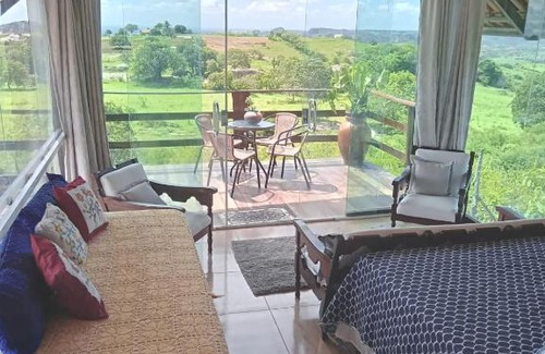 Serra de Sao Bento Cabin | Top-Rated Chalé Mirante da Pedra with Family-Friendly Amenities