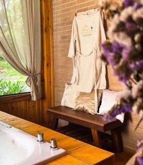 Campo Alegre Ski Chalet | Discover Chalé Morada Alma Gêmea: Guest Rated 9.9/10