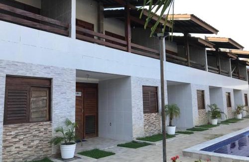 Conde House | Beachfront Chalé in Carapibus: Pet-Friendly Paradise